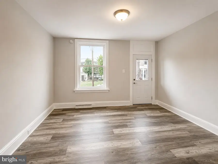 2209 Logan St, Harrisburg, PA 17110 - #3