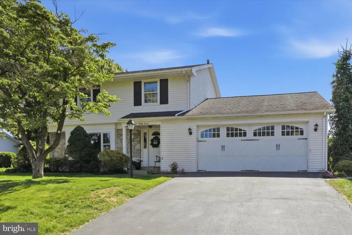 387 Yorktowne Rd, Hershey, PA 17033 - #1