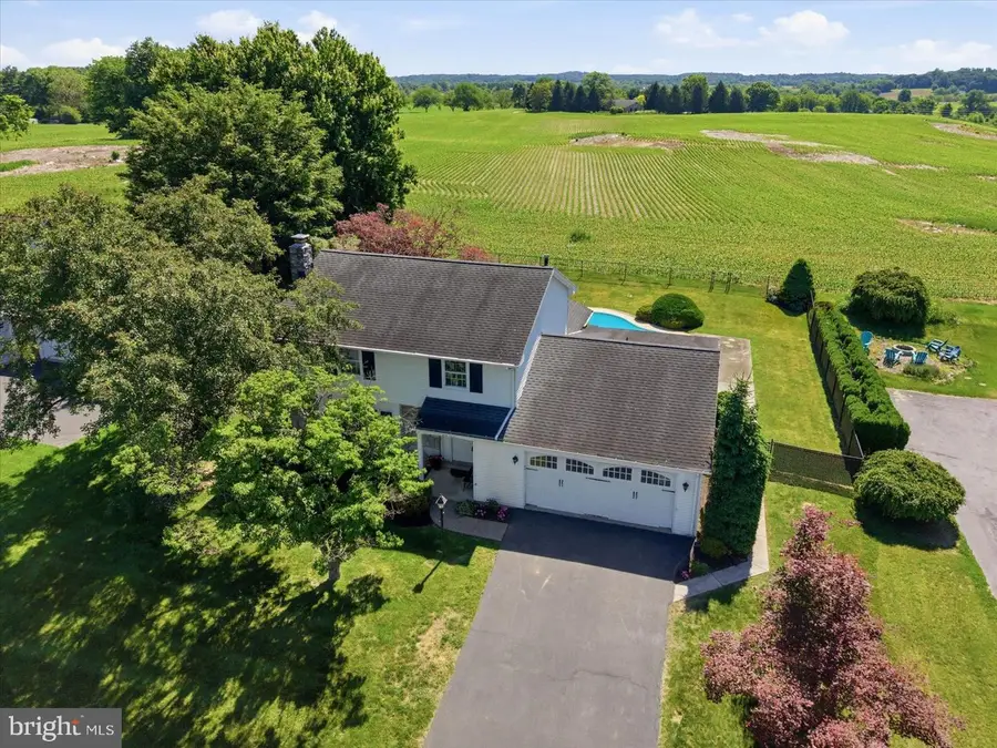 387 Yorktowne Rd, Hershey, PA 17033 - #2