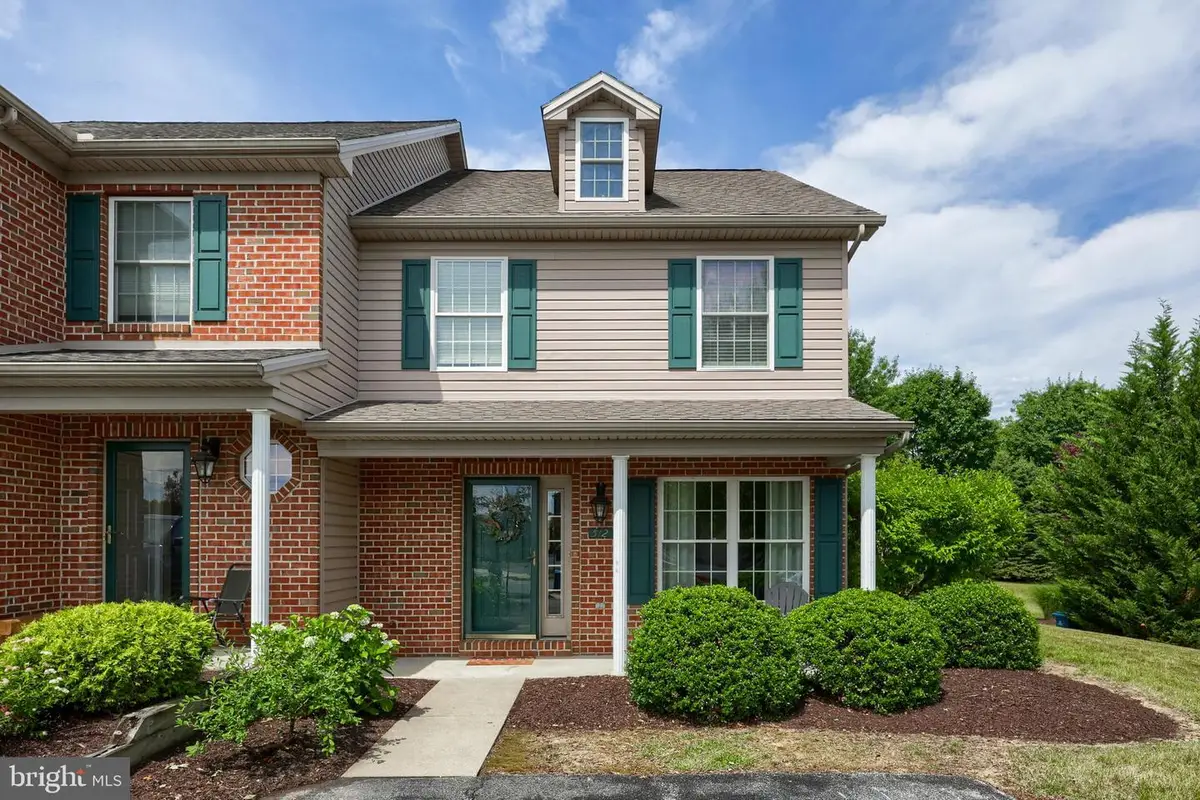512 Northstar Dr, Harrisburg, PA 17112 - #1