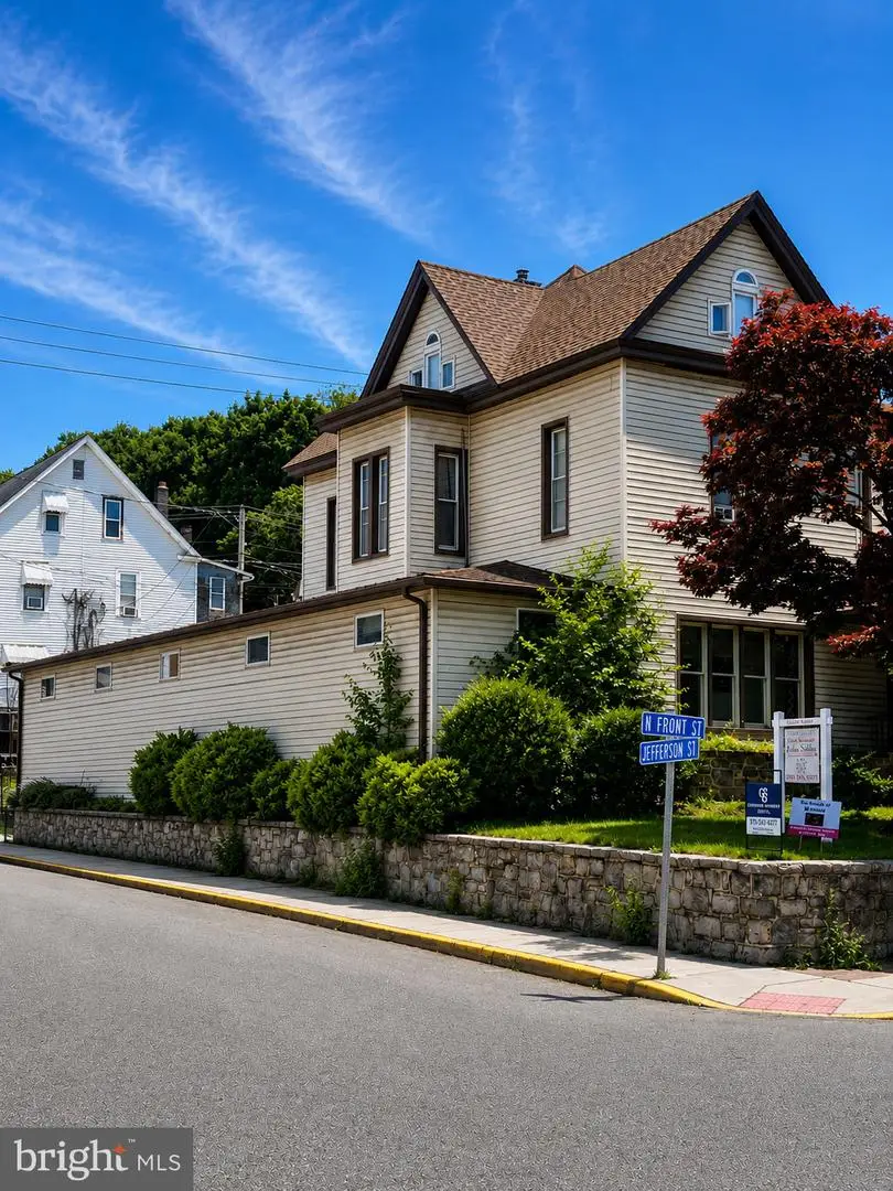 483 N Front St, Steelton, PA 17113 - #2