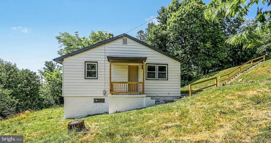 230 S 4th St, Steelton, PA 17113 - #3