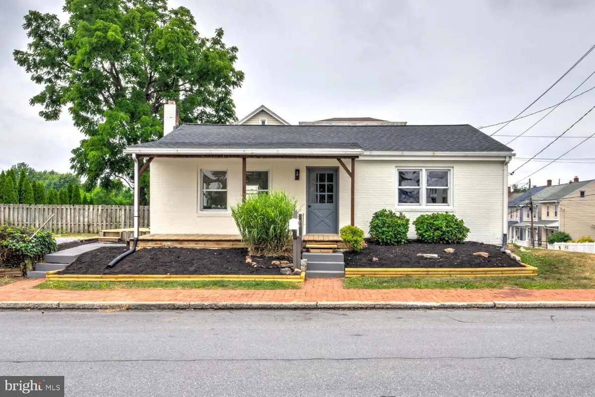 271 N Race St, Middletown, PA 17057 - #1