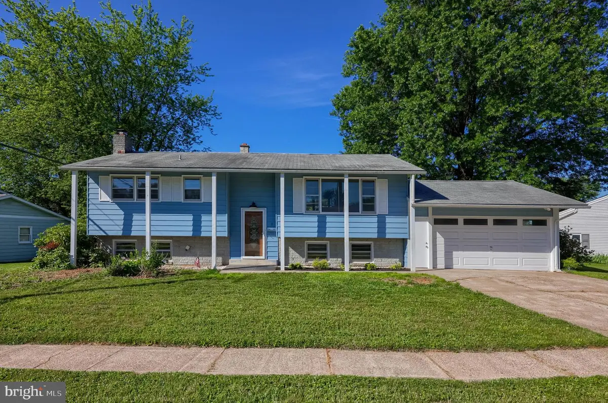 8 Heathglen Rd, Middletown, PA 17057 - #1