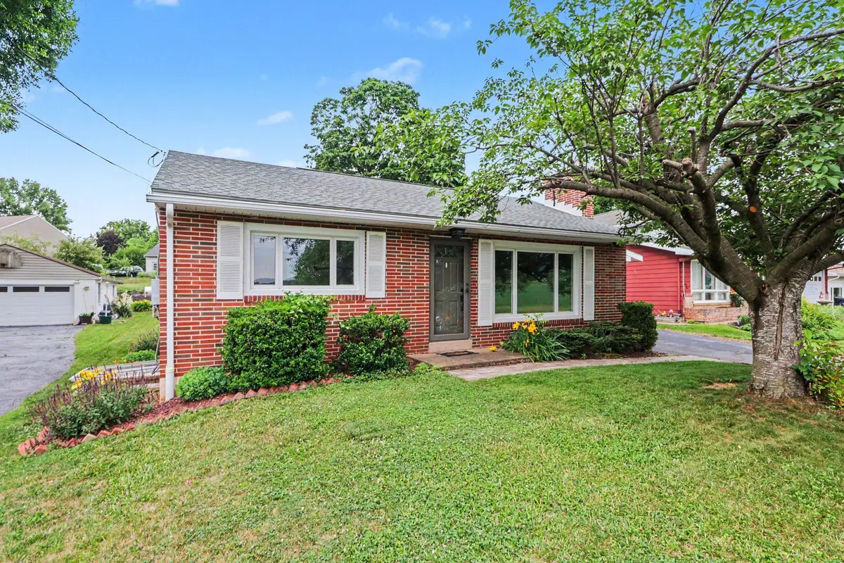 1755 Grove St, Hummelstown, PA 17036 - #1