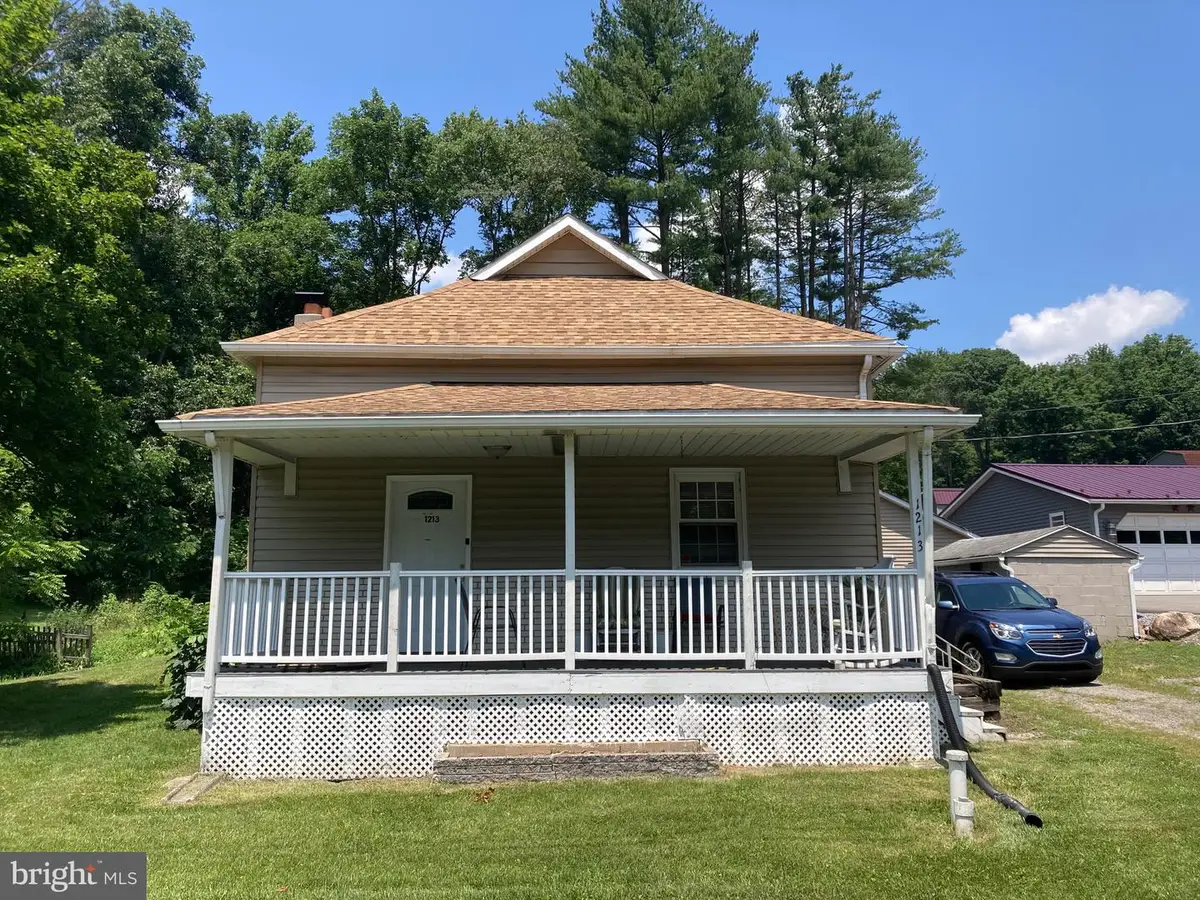 1213 W Market St, Williamstown, PA 17098 - #1