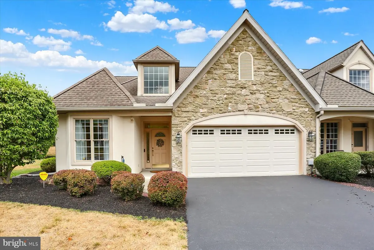 4304 S Victoria Way, Harrisburg, PA 17112 - #1