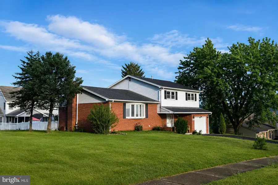 231 Eddington Ave, Harrisburg, PA 17111 - #2