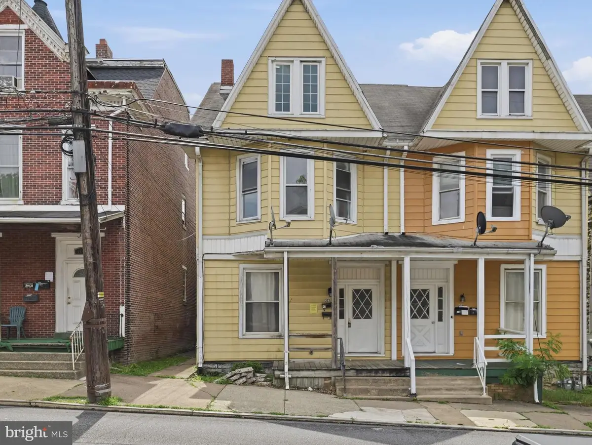 322 Pine St, Steelton, PA 17113 - #1