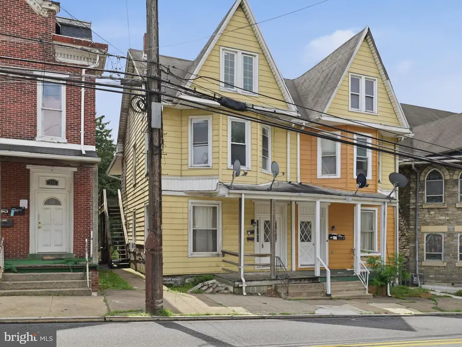322 Pine St, Steelton, PA 17113 - #2