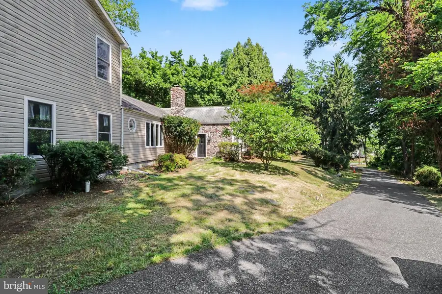 2415 Paxton Church Rd, Harrisburg, PA 17110 - #3