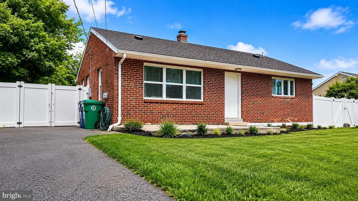 29 Carolyn St, Harrisburg, PA 17112 - #1