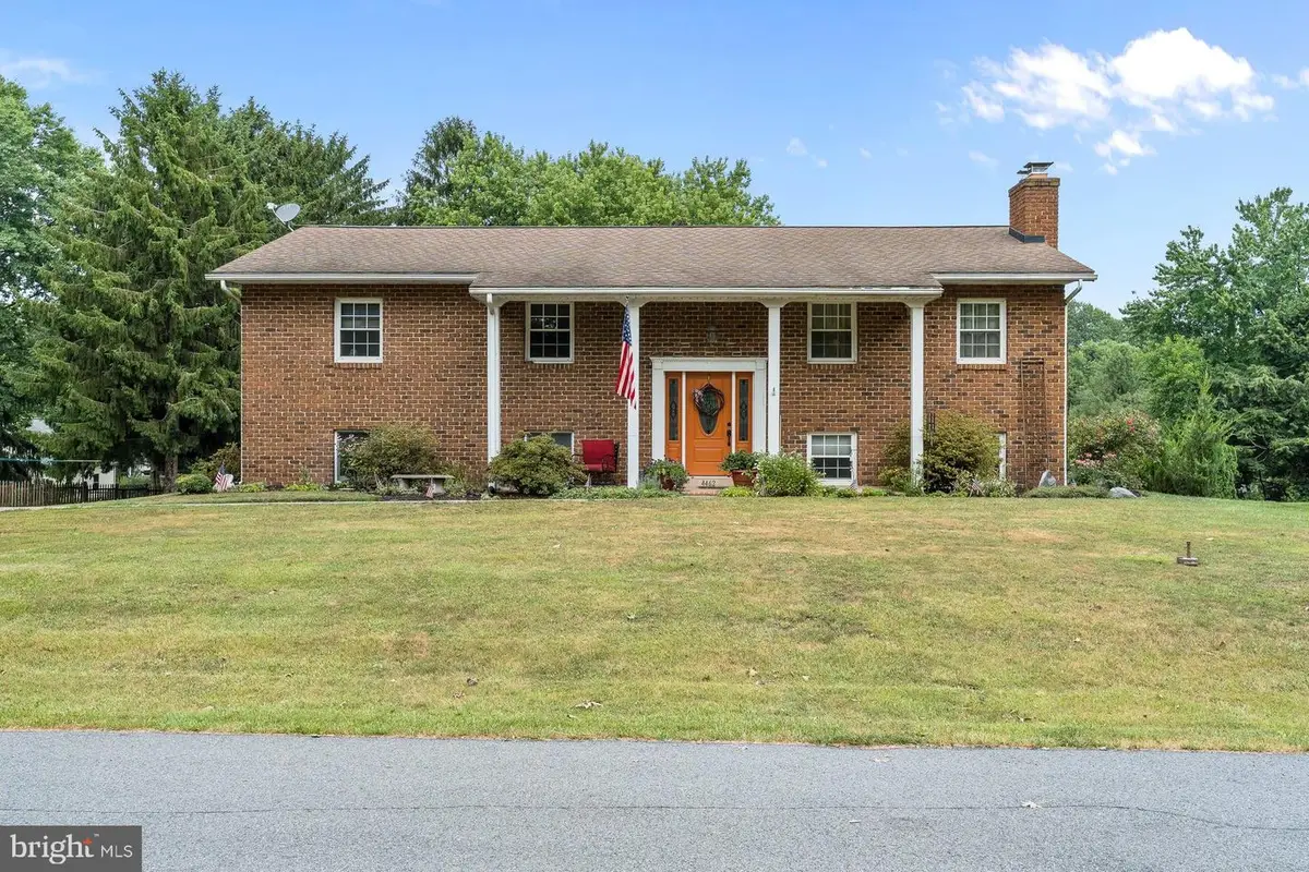 4462 Woodcrest Dr, Elizabethtown, PA 17022 - #1