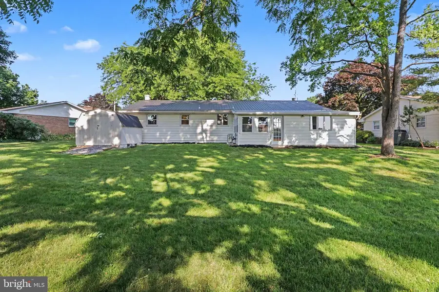222 Robin Rd, Hershey, PA 17033 - #2