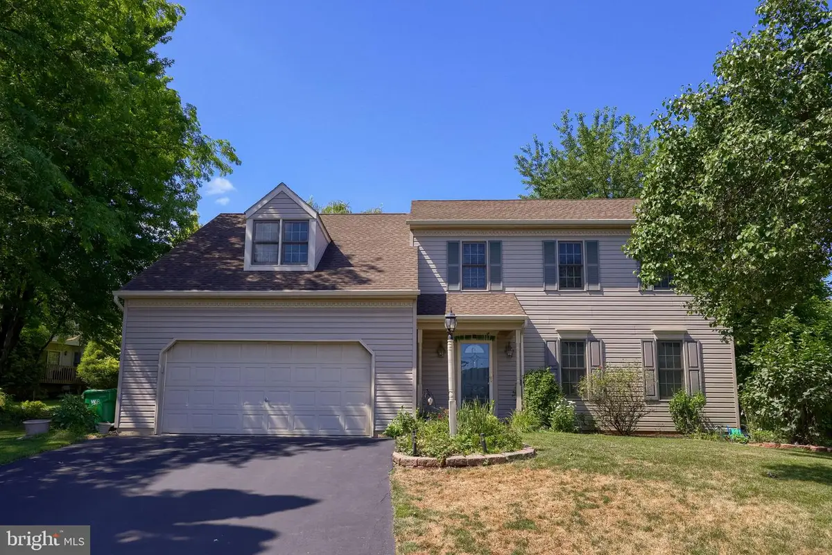 812 Cypress Ct, Hummelstown, PA 17036 - #1