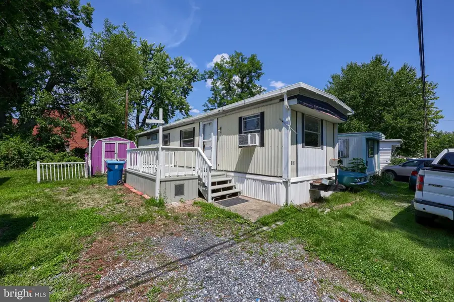 410 Willow St, Highspire, PA 17034 - #2