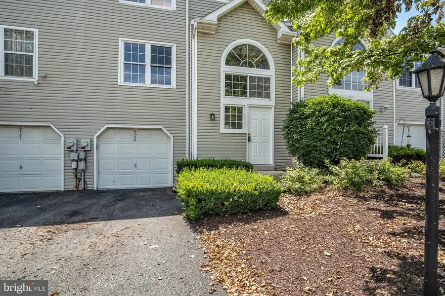 6129 Spring Knoll Dr, Harrisburg, PA 17111 - #2
