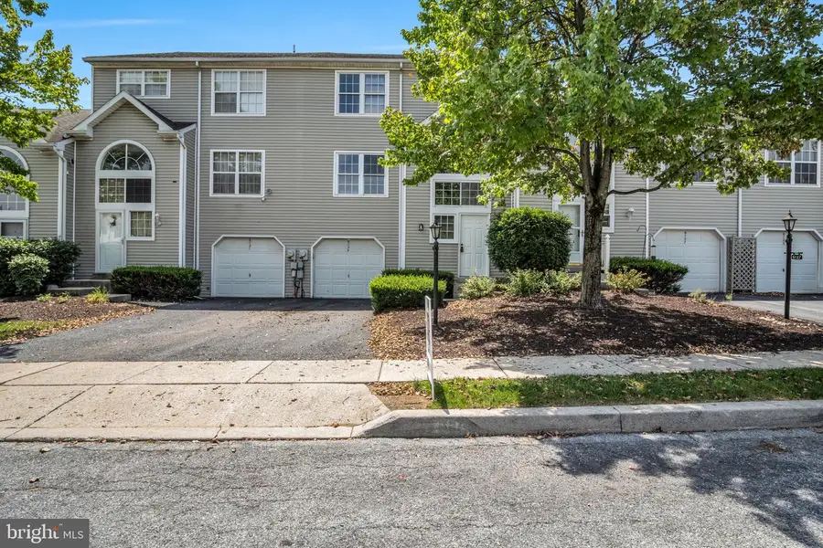 6129 Spring Knoll Dr, Harrisburg, PA 17111 - #3