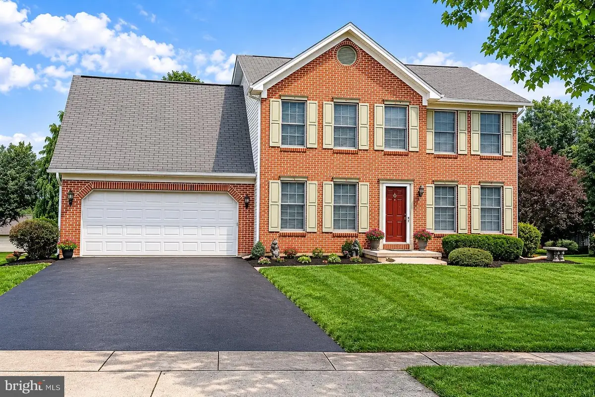 212 Fox Grove Pl, Hummelstown, PA 17036 - #1