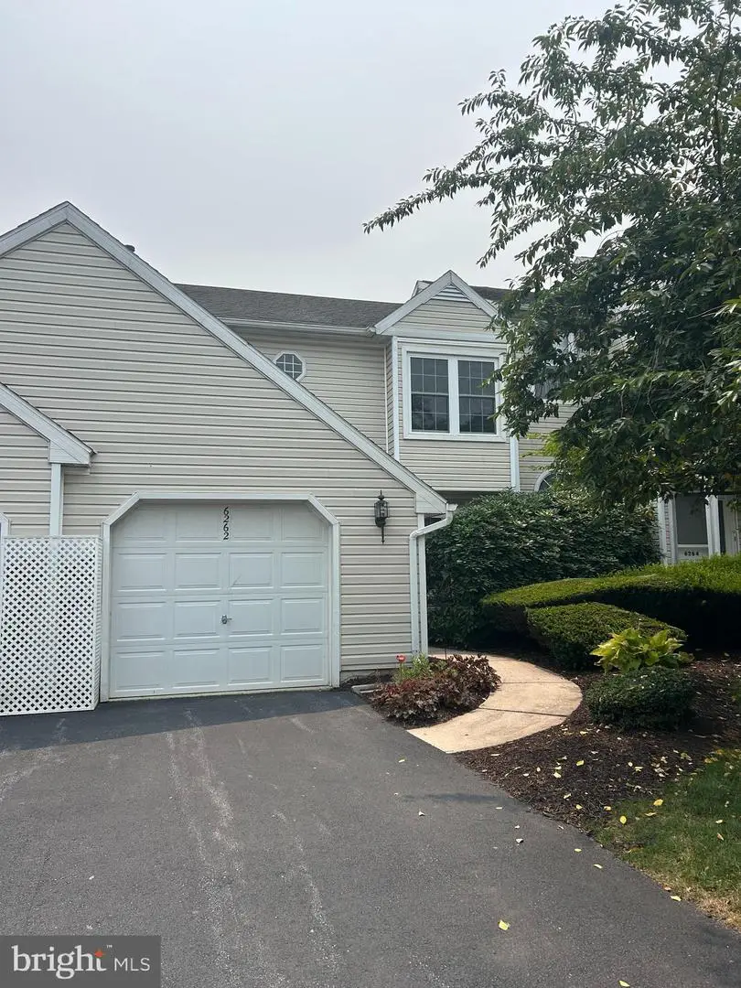 6262 Spring Knoll Dr, Harrisburg, PA 17111 - #2