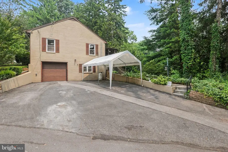 210 Greenwood Ct, Harrisburg, PA 17109 - #3