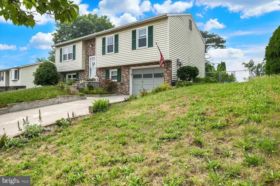 6255 Warren Ave, Harrisburg, PA 17112 - #2