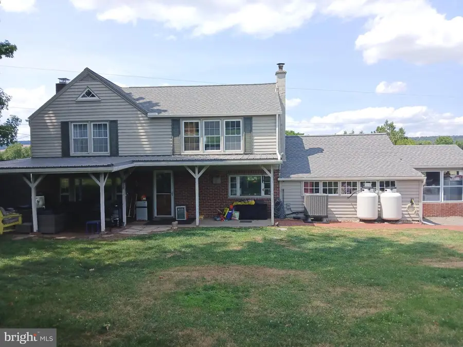 2067 Back Rd, Halifax, PA 17032 - #2