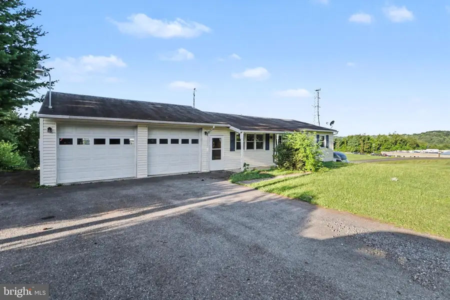 3012 Schoolhouse Rd, Middletown, PA 17057 - #3