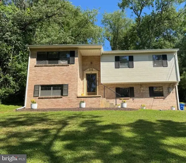 25 Scout Ln, HUMMELSTOWN, PA 17036