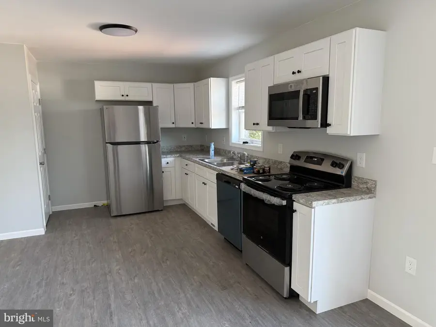 24 N 6th St, Halifax, PA 17032 - #3