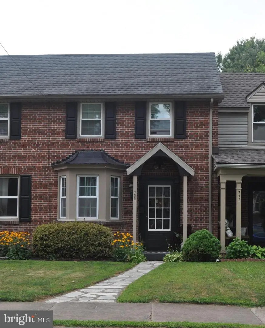 755 Church St, Millersburg, PA 17061 - #1