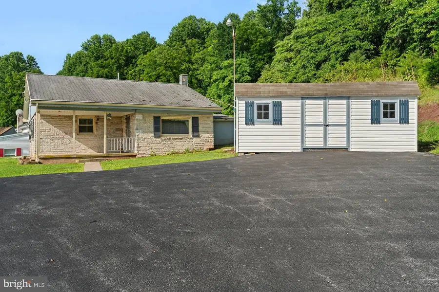 2376 Church Rd, Hummelstown, PA 17036 - #2