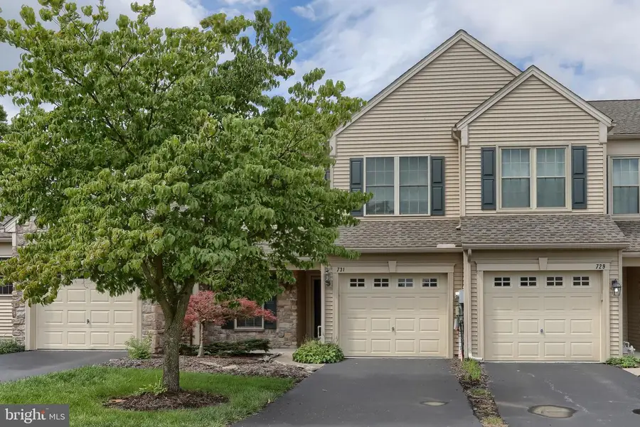 731 Creekside Dr, Hummelstown, PA 17036 - #2