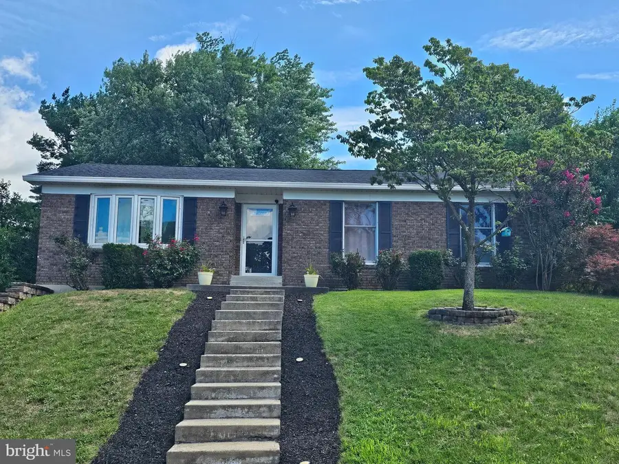 811 Mountain View St, Harrisburg, PA 17112 - #2