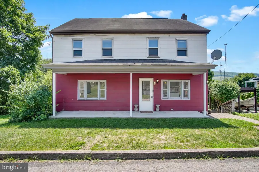 211 Oak St, Lykens, PA 17048 - #3