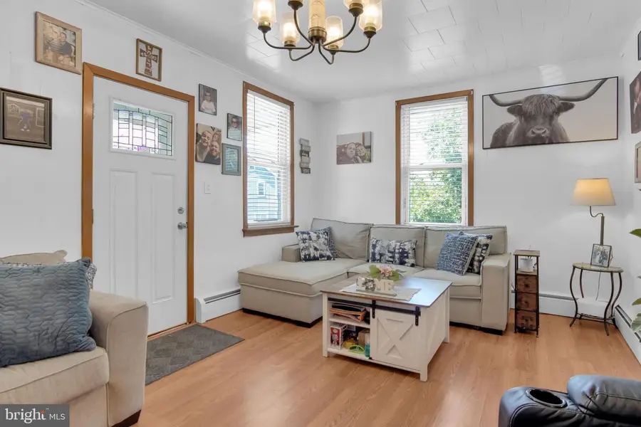 411 Elizabeth St, Williamstown, PA 17098 - #3