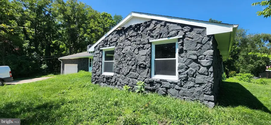 2493 Fiddlers Elbow Rd, Hummelstown, PA 17036 - #2