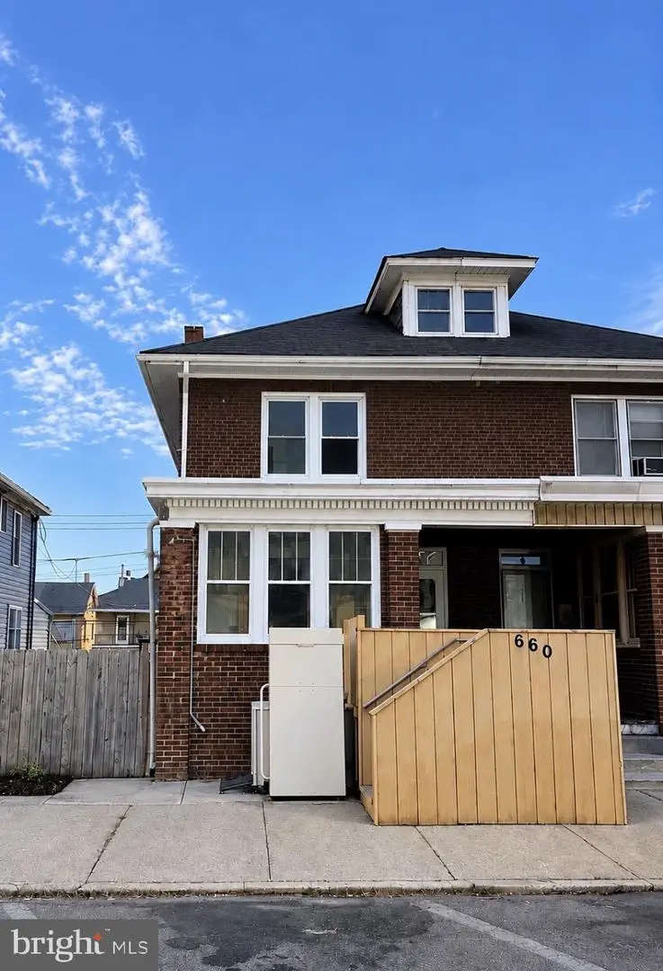 660 S 2nd St, Steelton, PA 17113 - #2