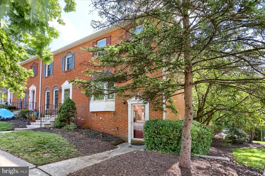 18 Fairfax Vlg, Harrisburg, PA 17112 - #3