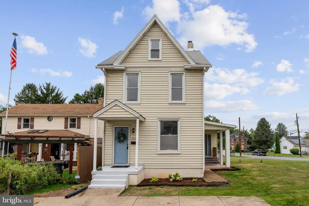 2217 3rd St, Steelton, PA 17113 - #1