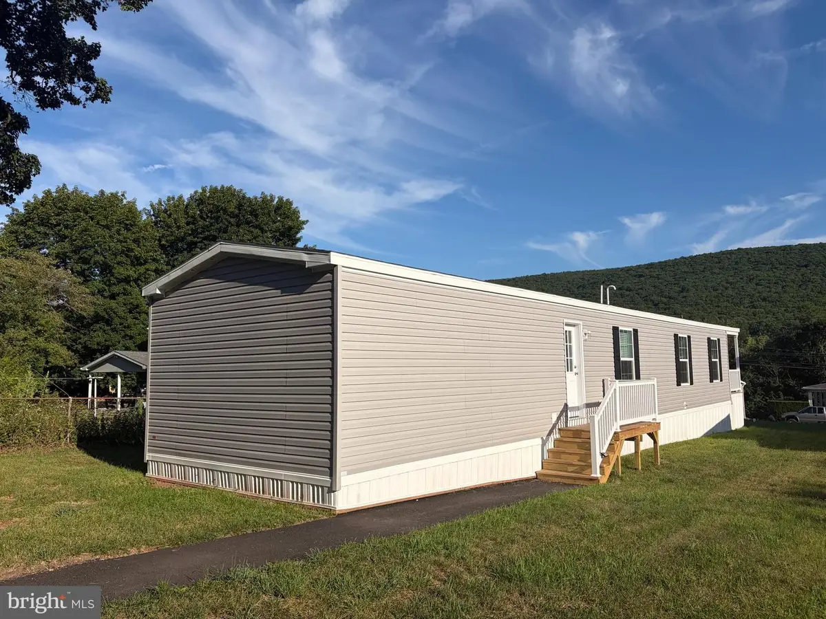 453 E Market St, Williamstown, PA 17098 - #1
