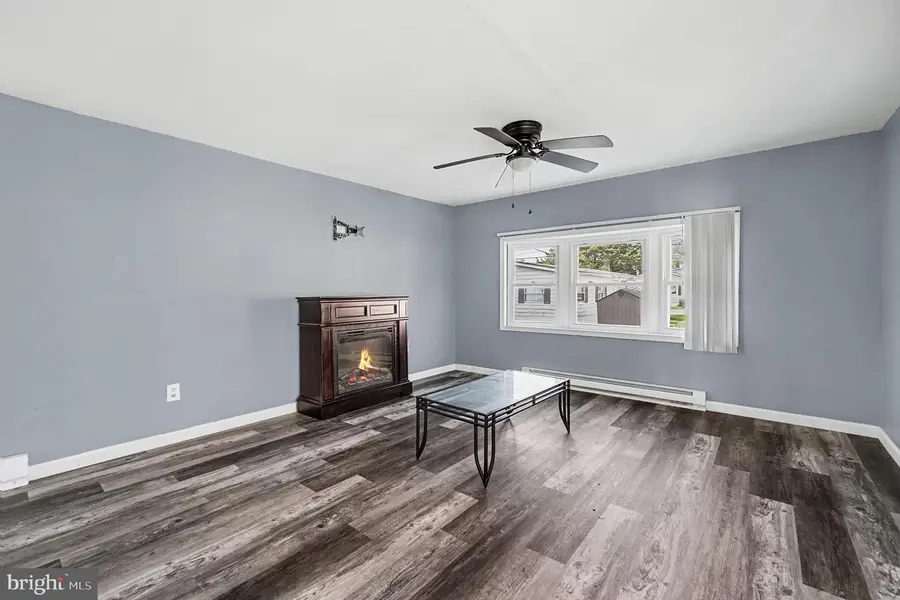132 Park Dr, Middletown, PA 17057 - #2