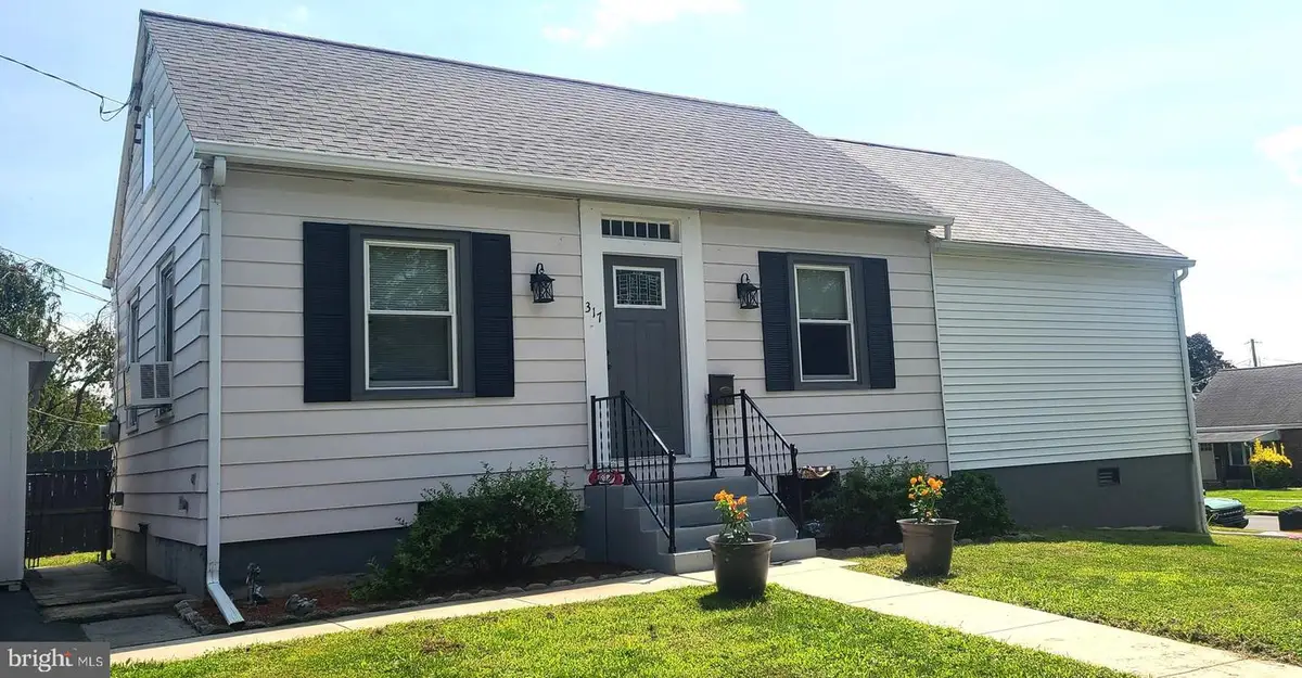 317 Greenawalt Ln, Harrisburg, PA 17110 - #1