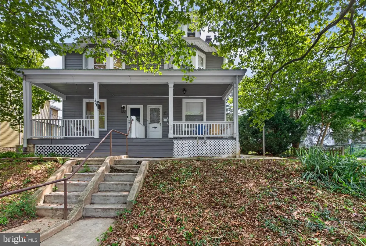 325 Park Ave, Hershey, PA 17033 - #1