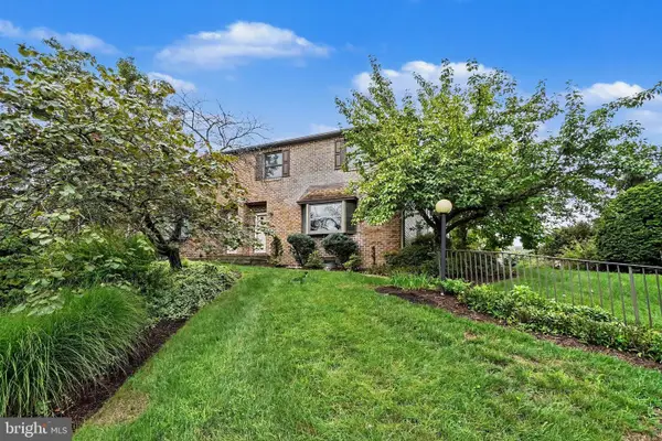 3833 N Sarayo Cir, HARRISBURG, PA 17110