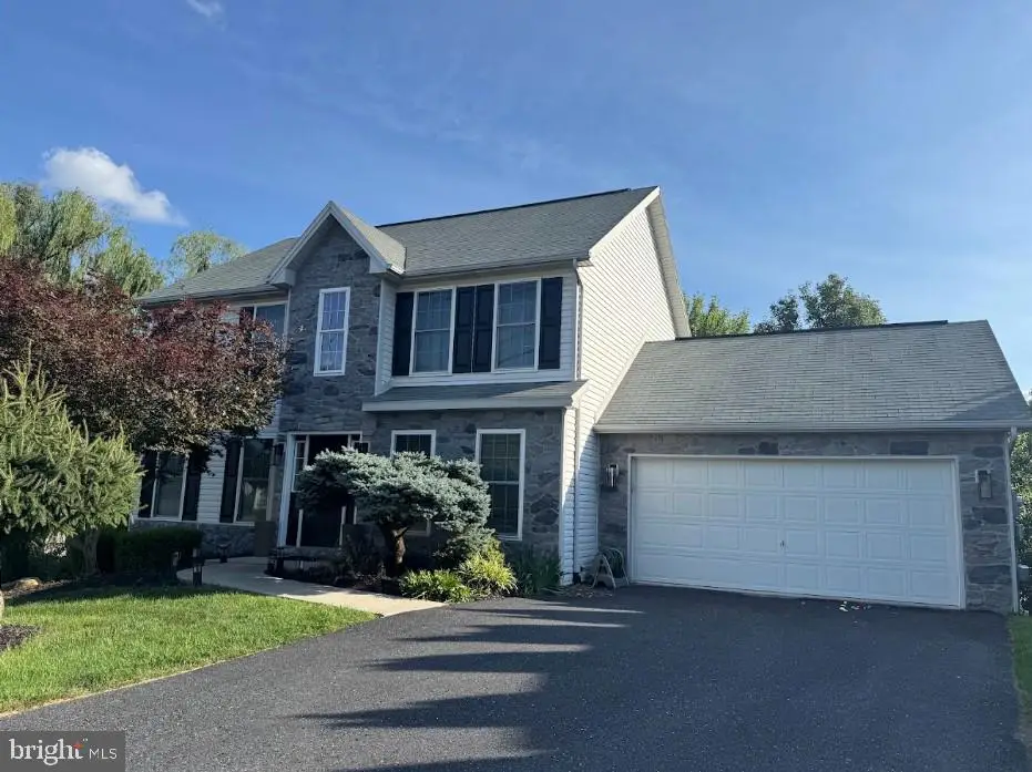 1863 Bradley Dr, Harrisburg, PA 17110 - #1
