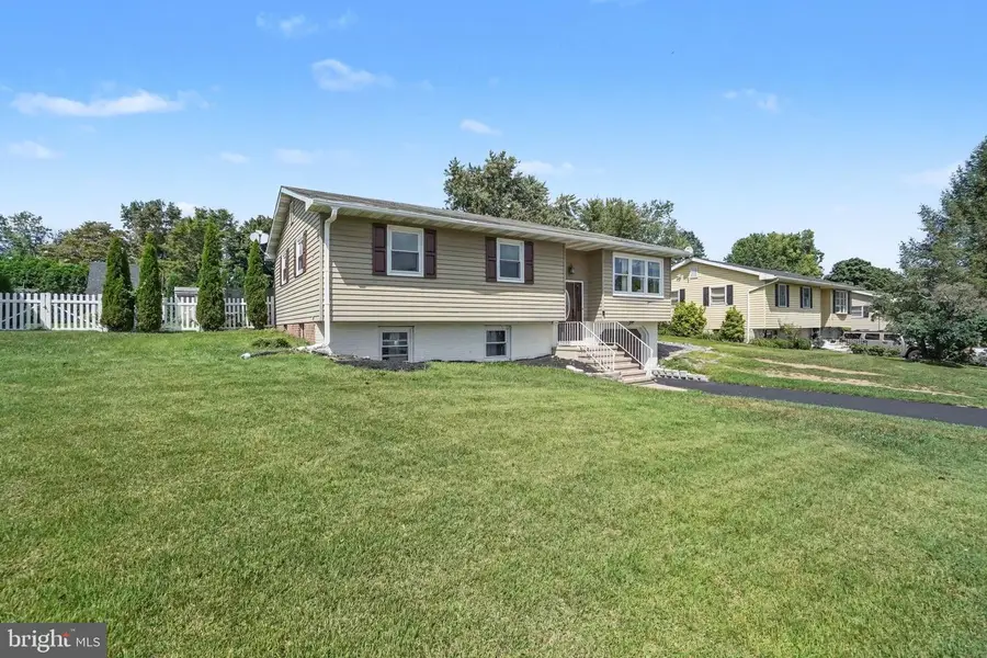 3220 S Scenic Rd, Harrisburg, PA 17109 - #2
