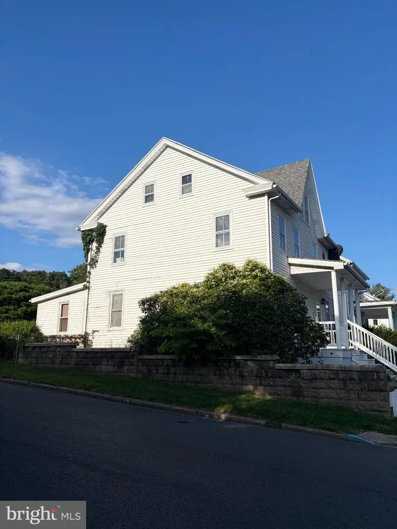 303 Vine St, Williamstown, PA 17098 - #2