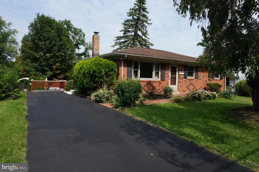 6304 Chelton Ave, Harrisburg, PA 17112 - #2
