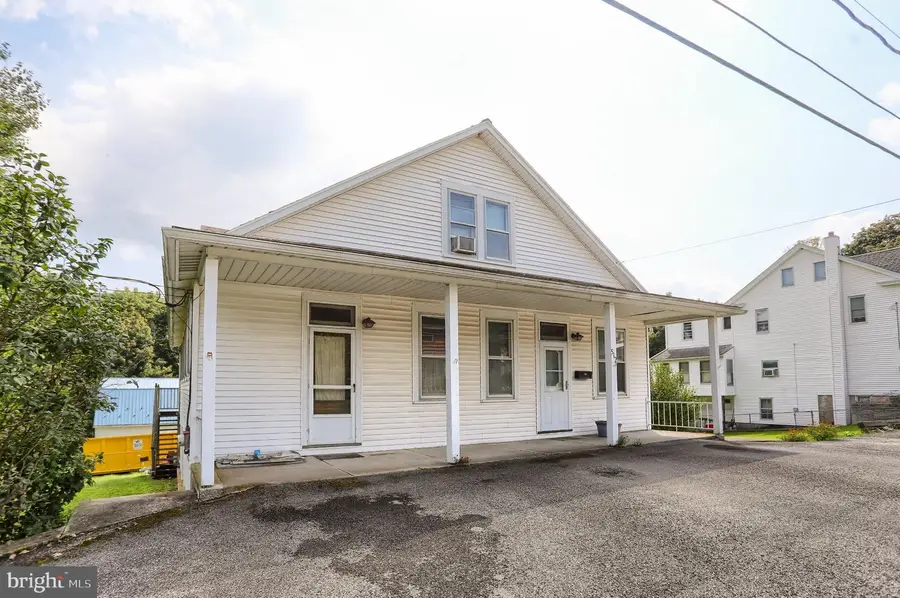 512 E Market St, Williamstown, PA 17098 - #3